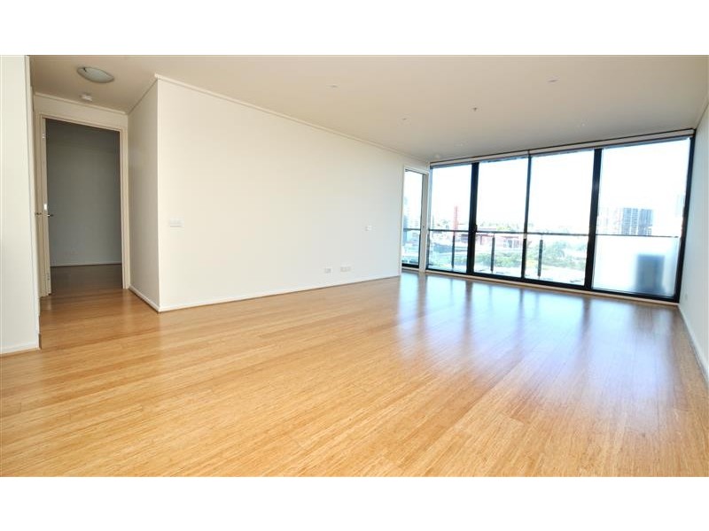 REF 21682/100 Kavanagh Street, Southbank VIC 3006