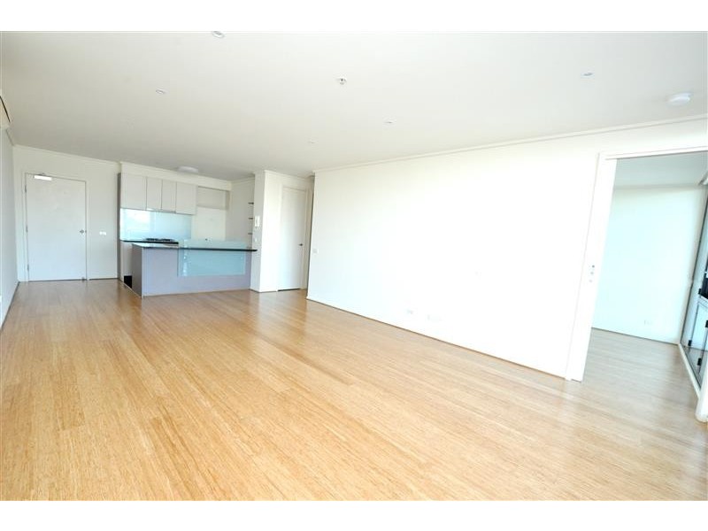 REF 21682/100 Kavanagh Street, Southbank VIC 3006