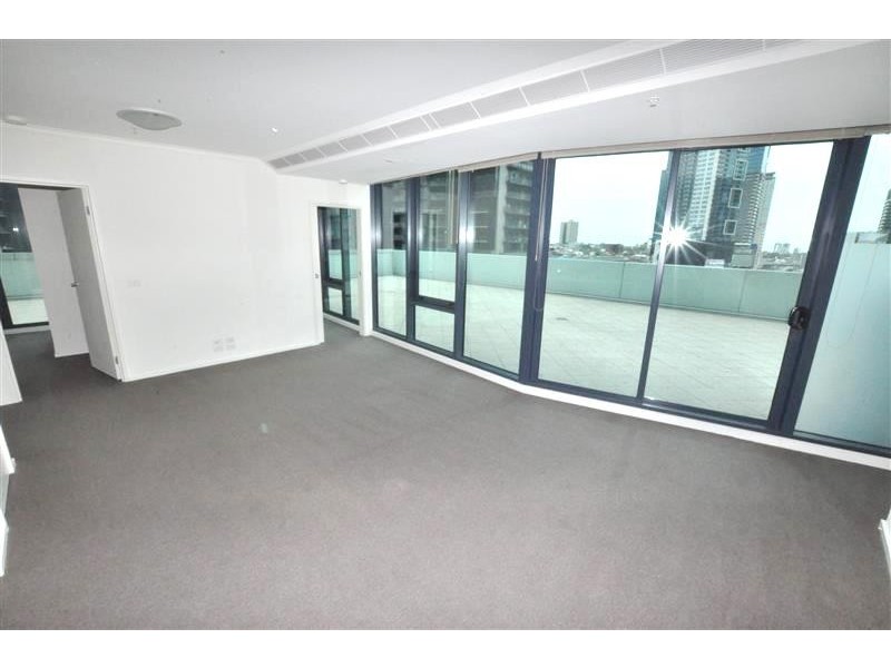 REF 21765/180 City Road, Southbank VIC 3006