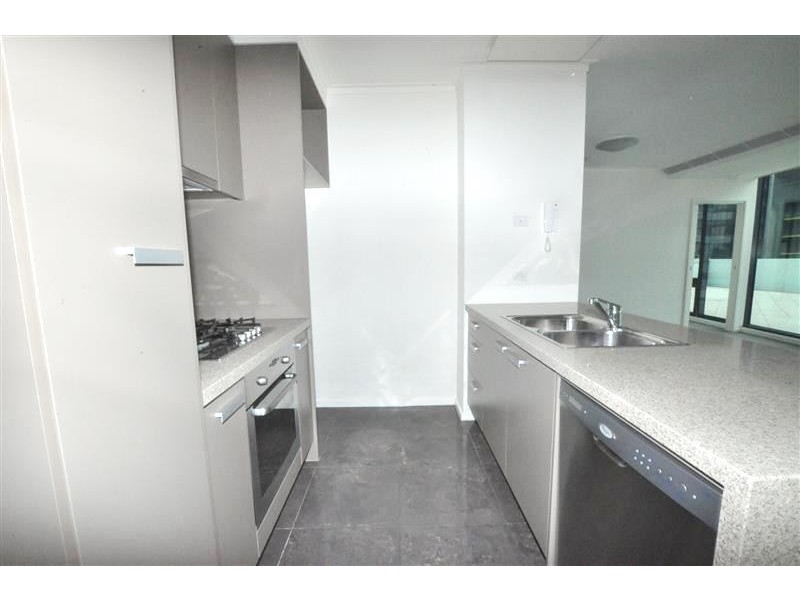 REF 21765/180 City Road, Southbank VIC 3006