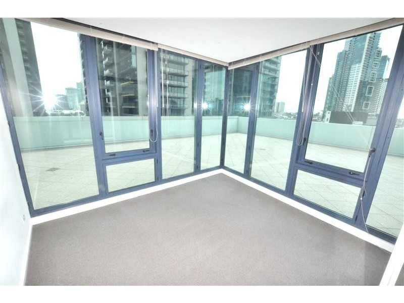 REF 21765/180 City Road, Southbank VIC 3006