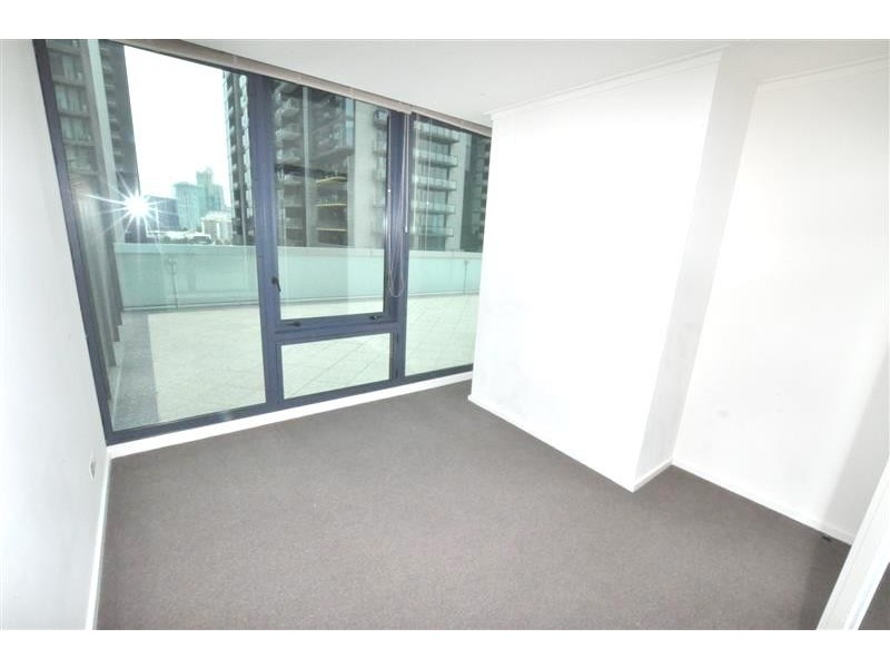 REF 21765/180 City Road, Southbank VIC 3006