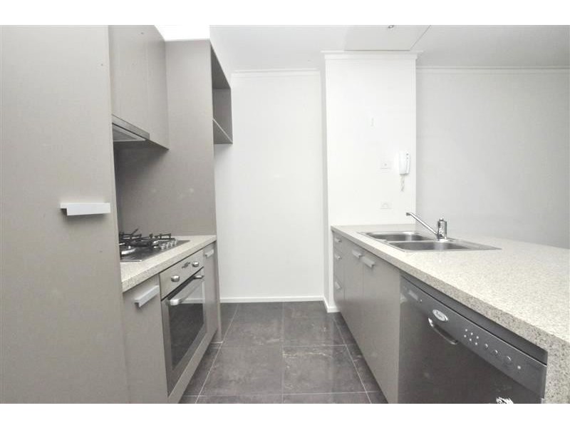 REF 21768/180 City Road, Southbank VIC 3006