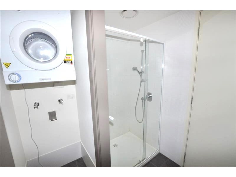 REF 21768/180 City Road, Southbank VIC 3006