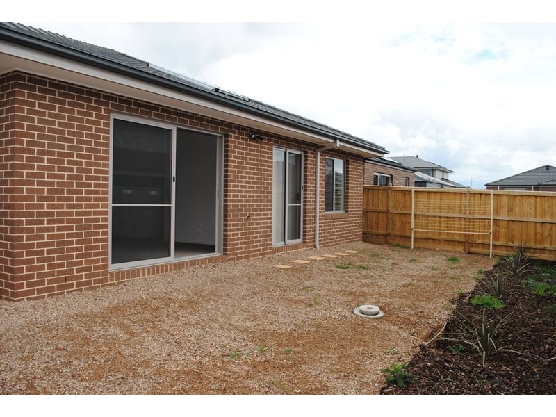 44 Hargrave Avenue, Point Cook VIC 3030