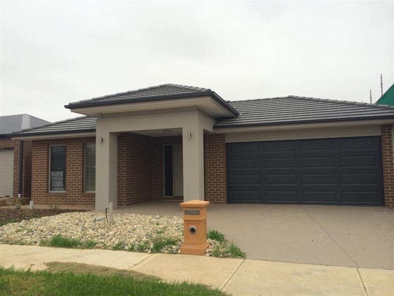 44 Hargrave Avenue, Point Cook VIC 3030