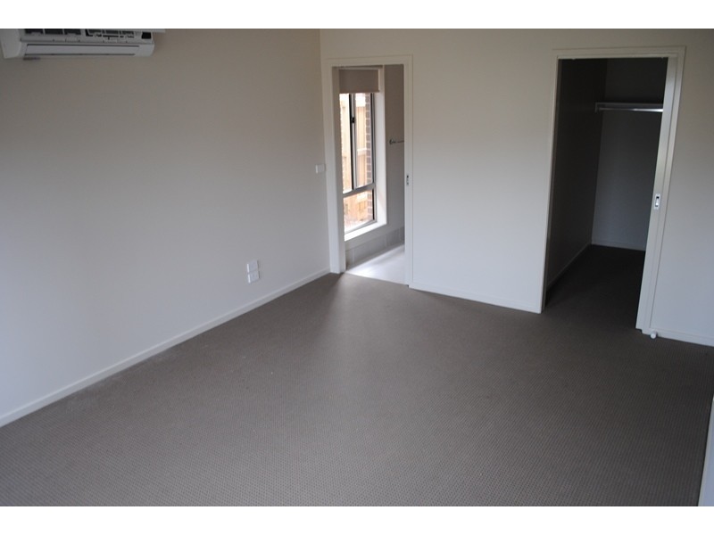 44 Hargrave Avenue, Point Cook VIC 3030