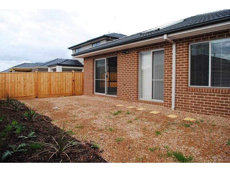 44 Hargrave Avenue, Point Cook VIC 3030