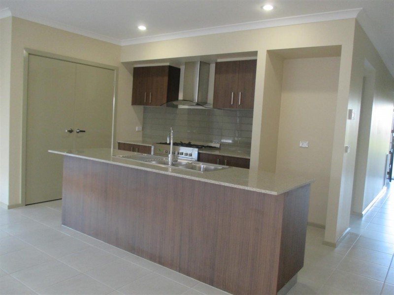 66 Hargrave Avenue, Point Cook VIC 3030