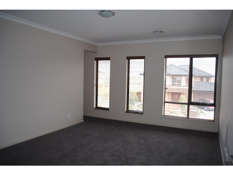 48 Mystic Grove, Point Cook VIC 3030