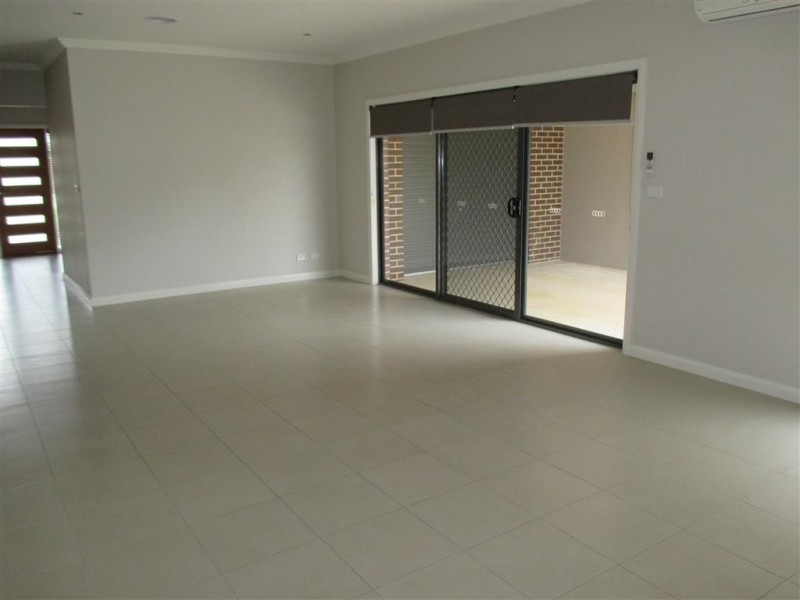 27 Seychells Street, Point Cook VIC 3030