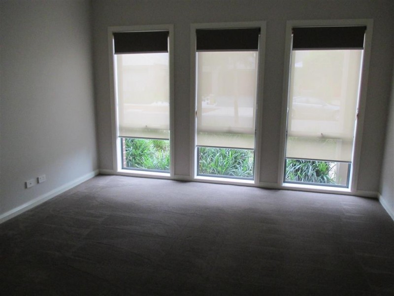 27 Seychells Street, Point Cook VIC 3030