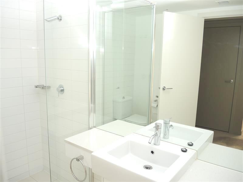 2310A/100 Harbour Esplanade, Docklands VIC 3008