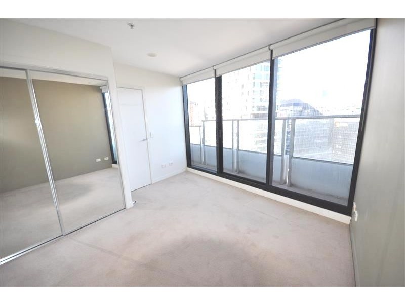 1914/100 Harbour Esplanade, Docklands VIC 3008