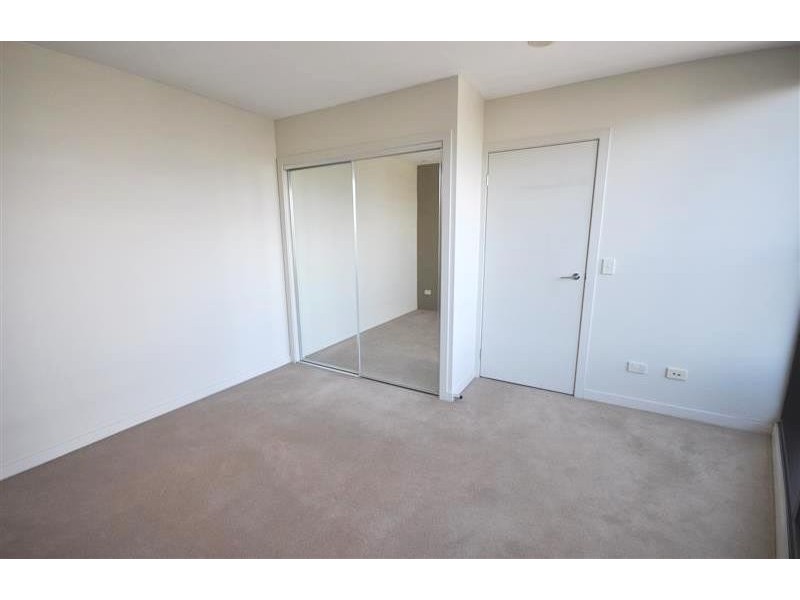 1914/100 Harbour Esplanade, Docklands VIC 3008