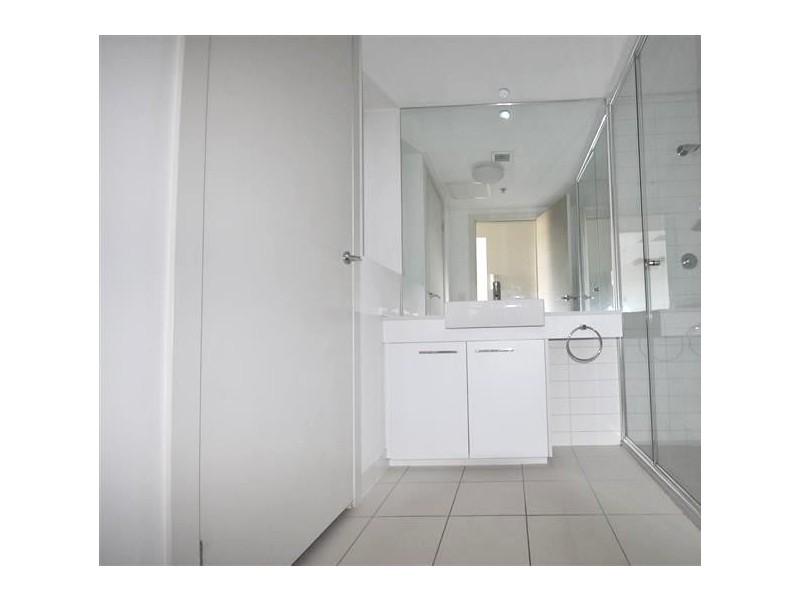 1914/100 Harbour Esplanade, Docklands VIC 3008