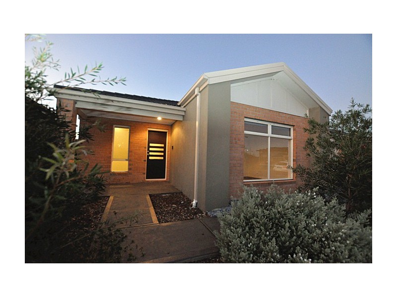 13 Conondale Street, Tarneit VIC 3029