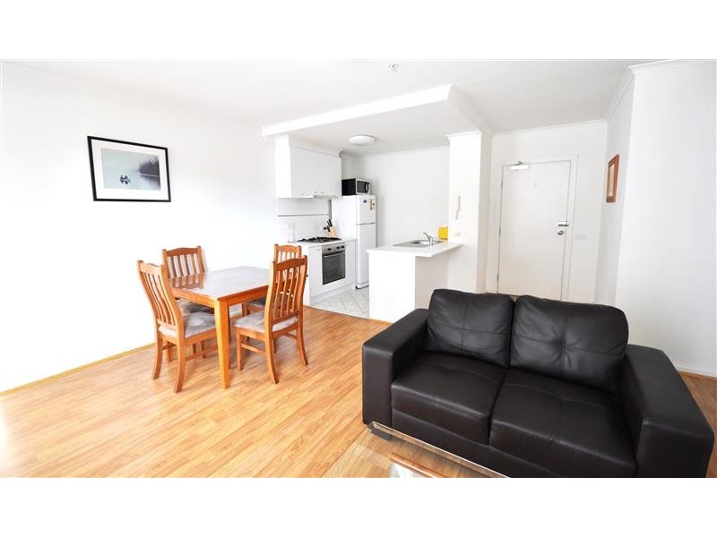 REF 21789/79 Whiteman Street, Southbank VIC 3006