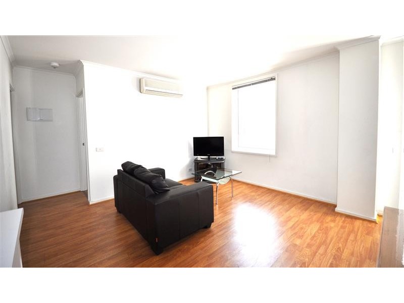REF 21789/79 Whiteman Street, Southbank VIC 3006