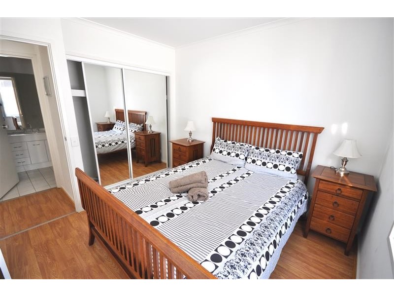 REF 21789/79 Whiteman Street, Southbank VIC 3006