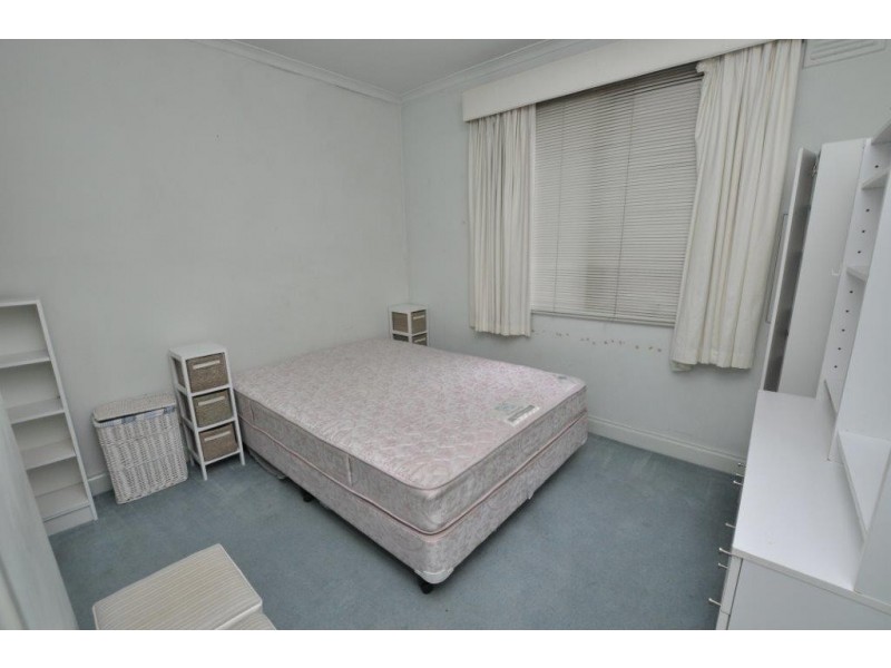 REF 21794/68 Wells Street, Southbank VIC 3006