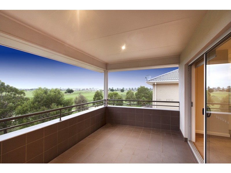 37/1 Greg Norman Drive, Sanctuary Lakes VIC 3030