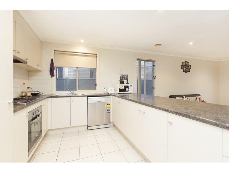 54 Duncombe Park Way, Deer Park VIC 3023