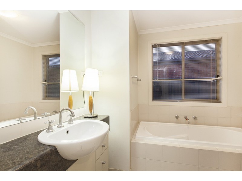 54 Duncombe Park Way, Deer Park VIC 3023