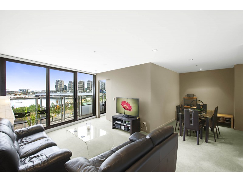 603/100 Harbour Esplanade, Docklands VIC 3008
