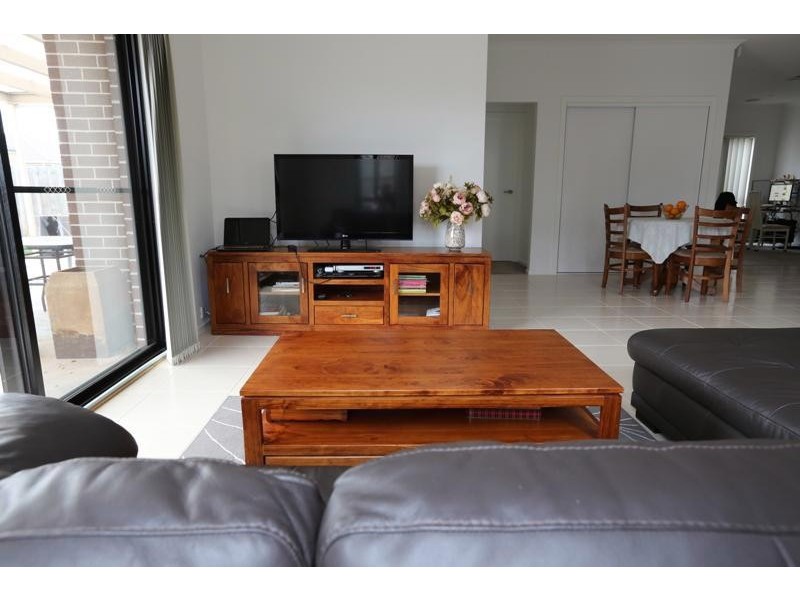 14 Red Robin Road, Truganina VIC 3029