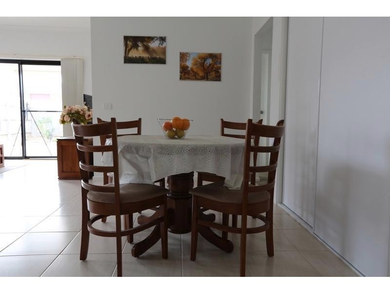 14 Red Robin Road, Truganina VIC 3029