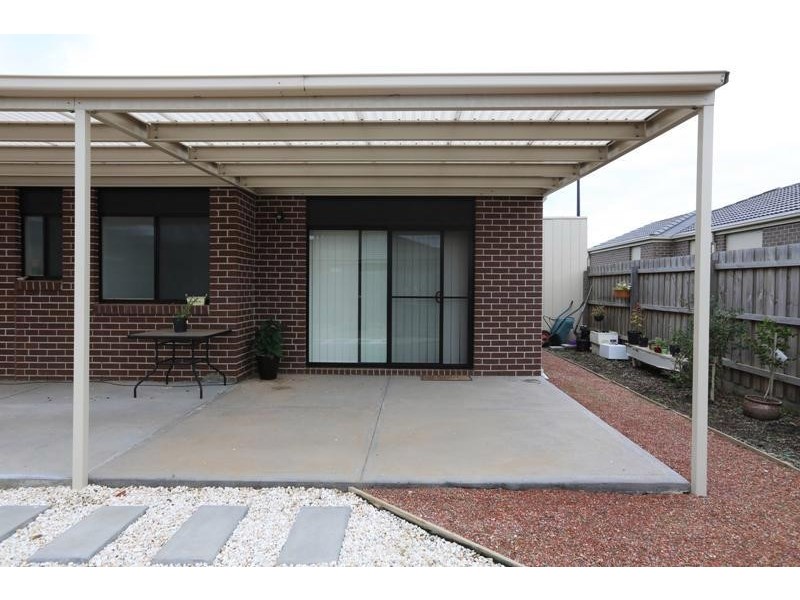 14 Red Robin Road, Truganina VIC 3029