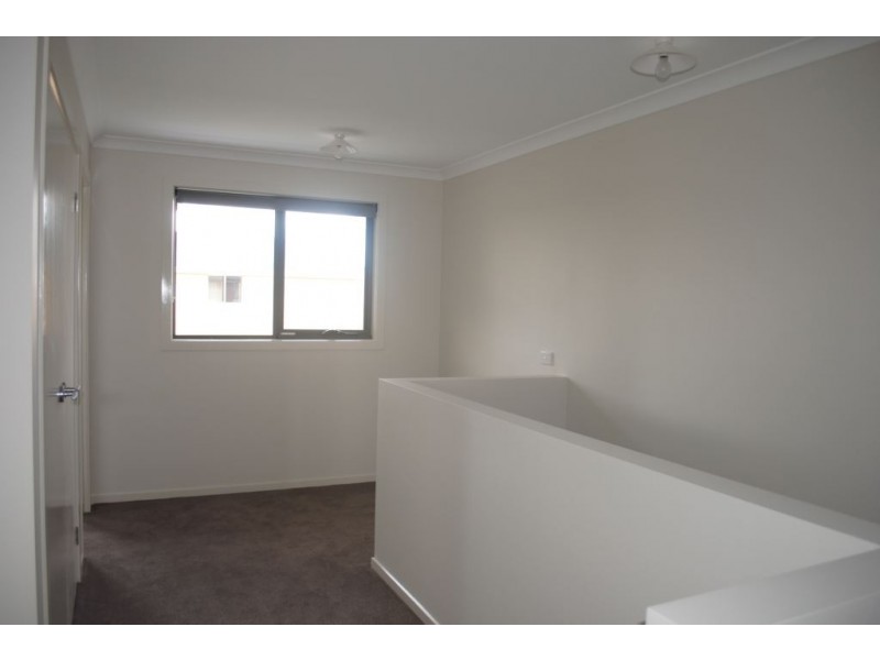 38 Heatherbell Avenue, Point Cook VIC 3030