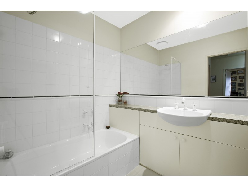 108/1 Riverside Quay, Southbank VIC 3006