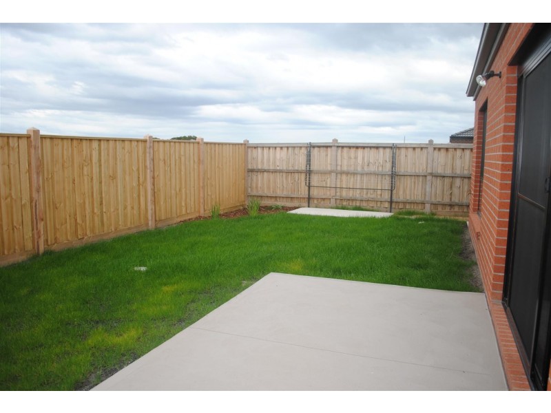 15 Seacoast Street, Point Cook VIC 3030