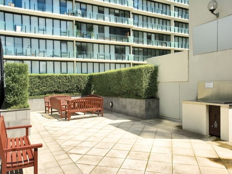 REF 21806/63 Dorcas Street, South Melbourne VIC 3205