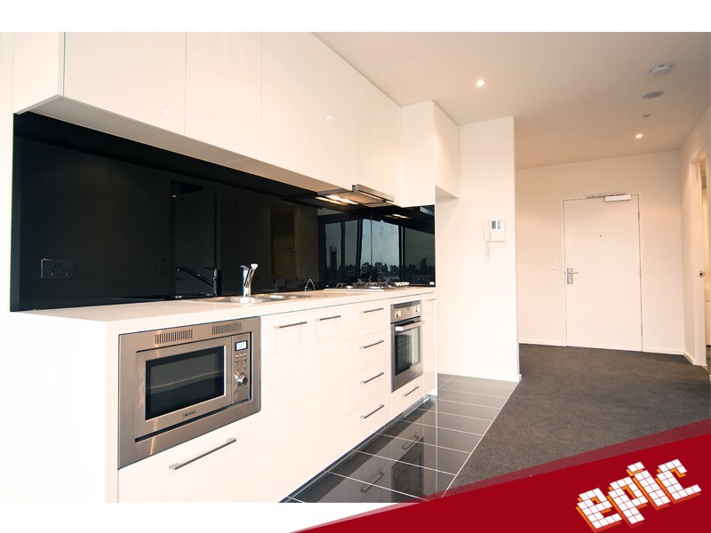 REF 2SB/118 Kavanagh Street, Southbank VIC 3006