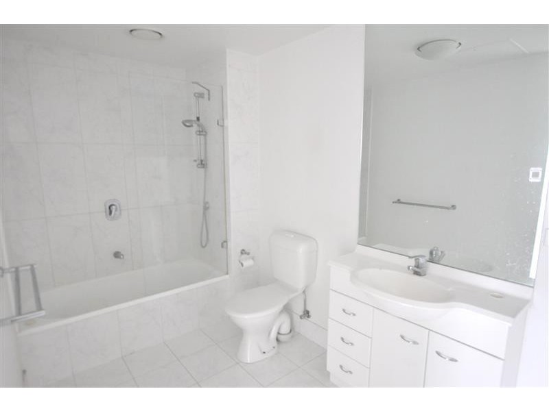 REF 21810/22 Kavanagh Street, Southbank VIC 3006