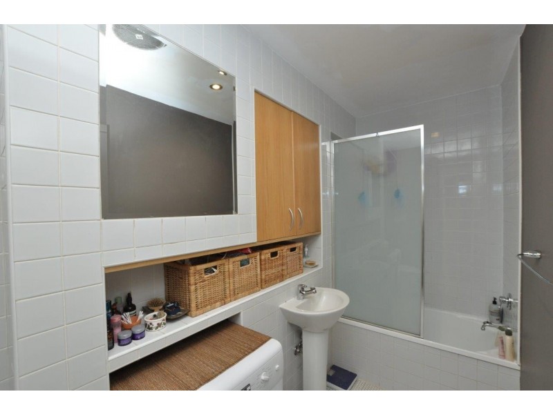 72B/30 Russell Street, Melbourne VIC 3000