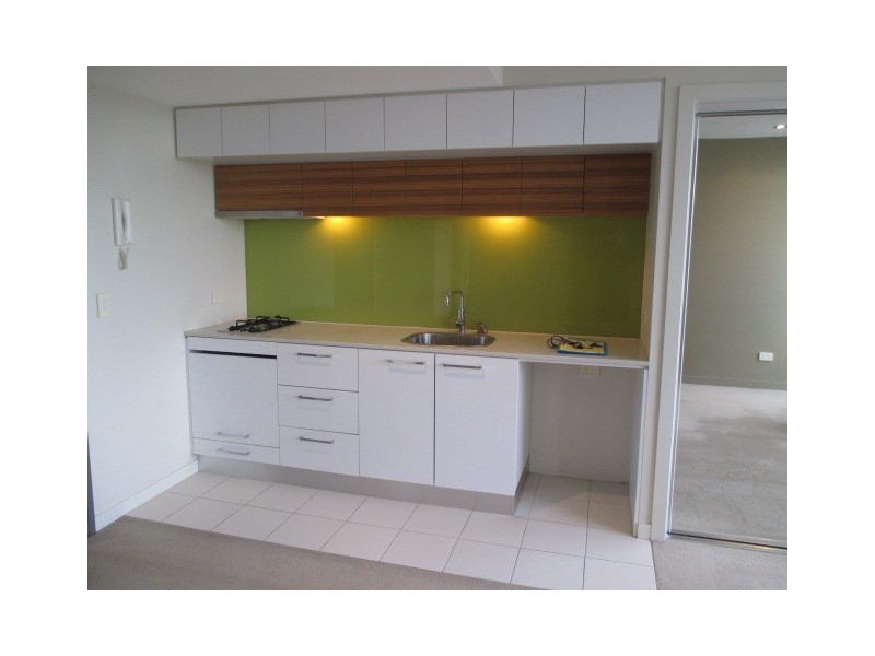 2711b/100 Harbour Esplanade, Docklands VIC 3008