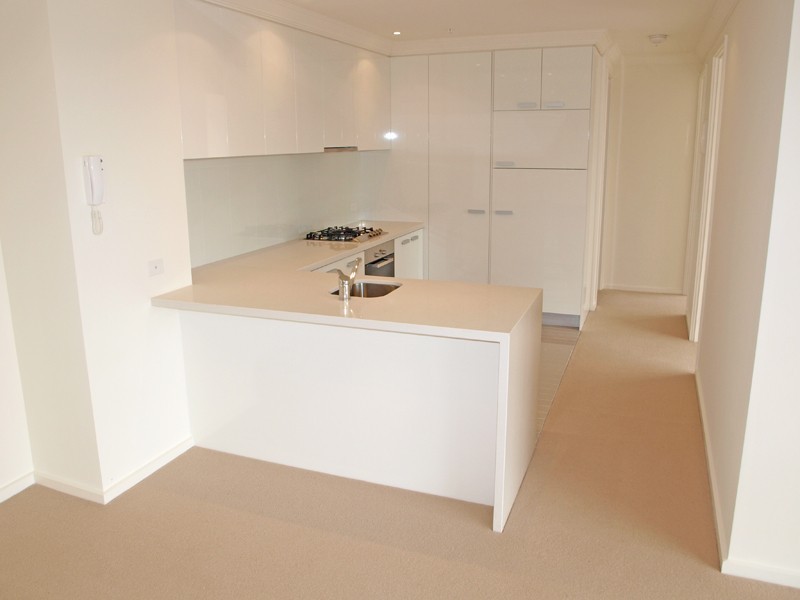 REF 21826/63 Whiteman Street, Southbank VIC 3006