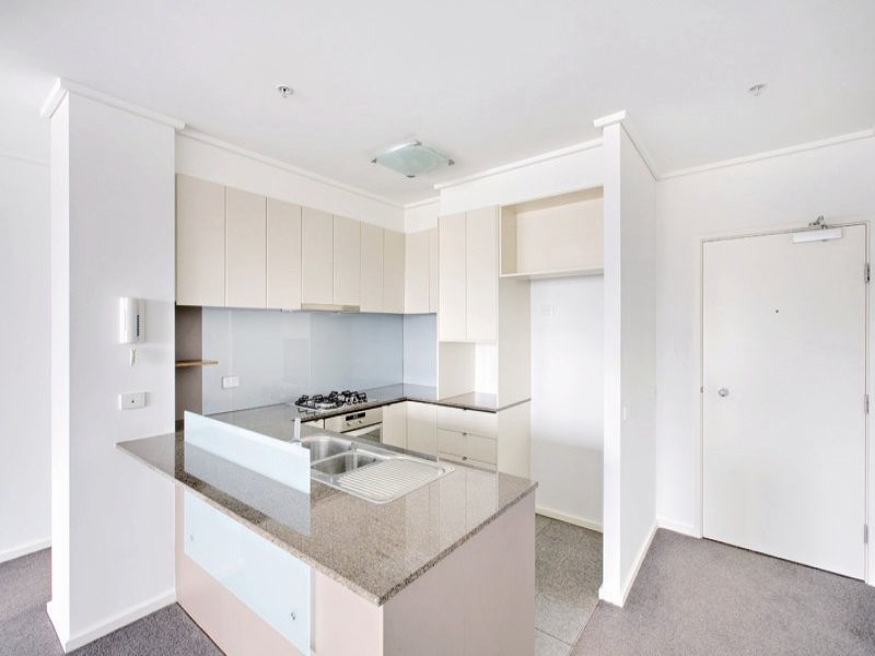 REF 21832/173 City Road, Southbank VIC 3006