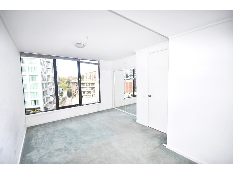 REF 21840/28 Bank Street, South Melbourne VIC 3205