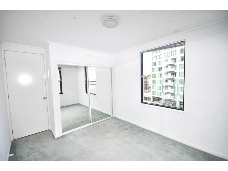 REF 21840/28 Bank Street, South Melbourne VIC 3205