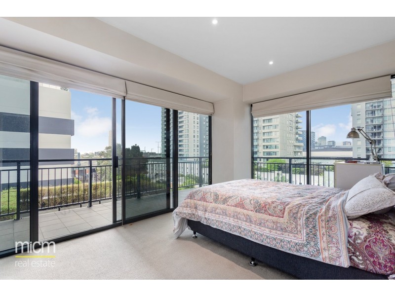 706/80 Clarendon Street, Southbank VIC 3006
