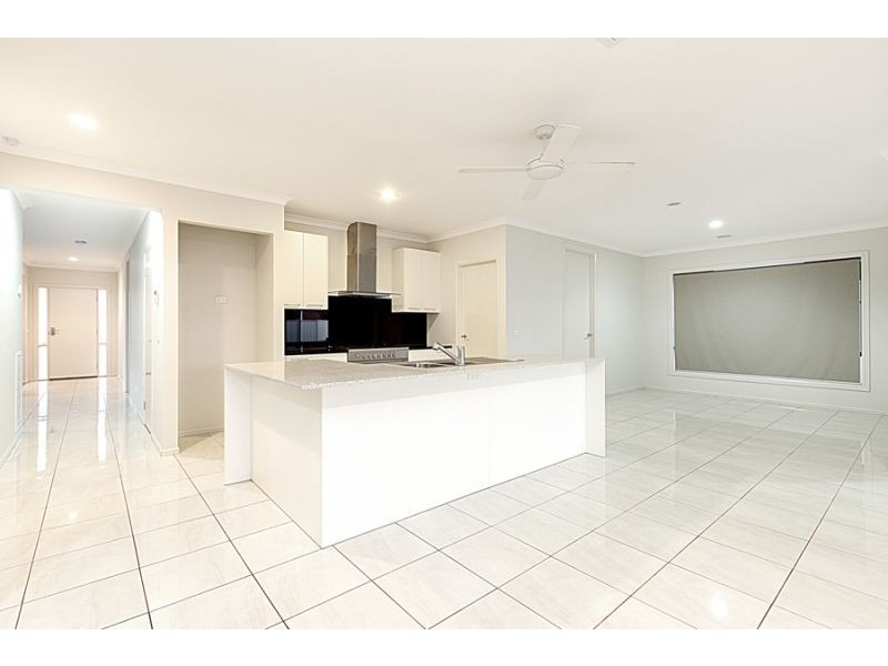 28 Ranfurlie Avenue, Point Cook VIC 3030