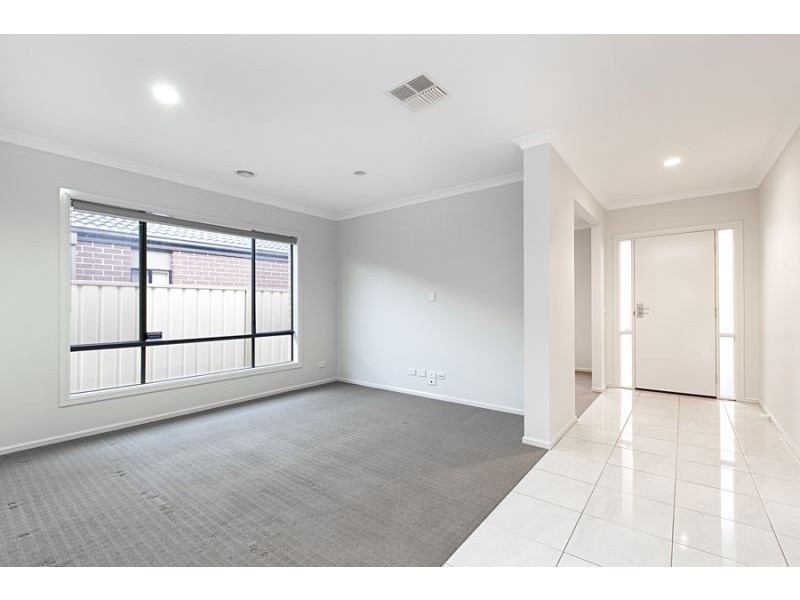 28 Ranfurlie Avenue, Point Cook VIC 3030