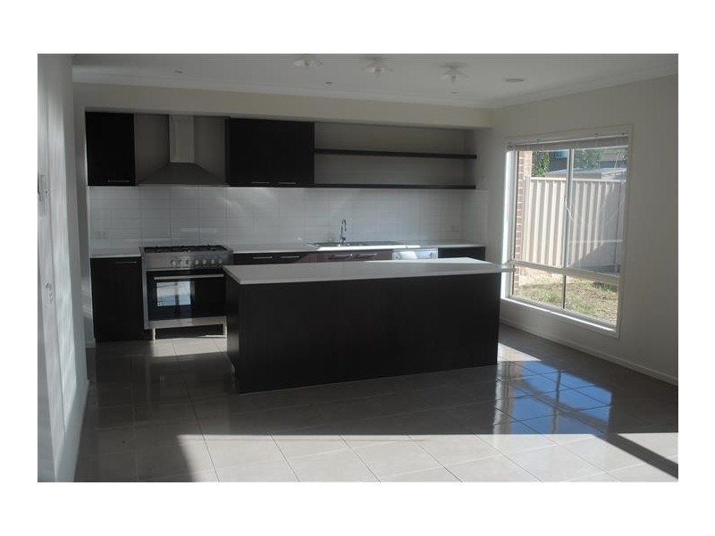 28 Grassland Drive, Point Cook VIC 3030