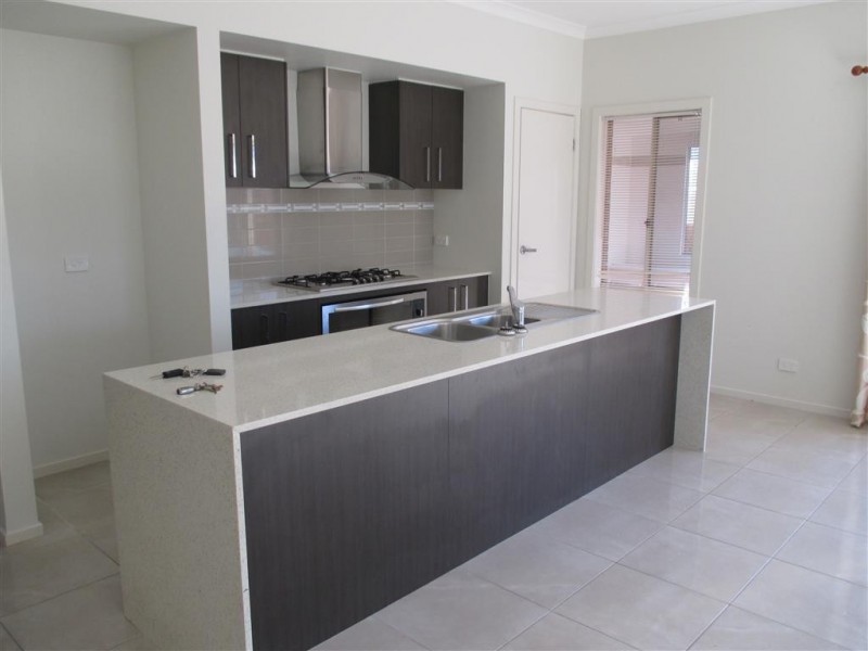 8 Ironwood Drive, Point Cook VIC 3030