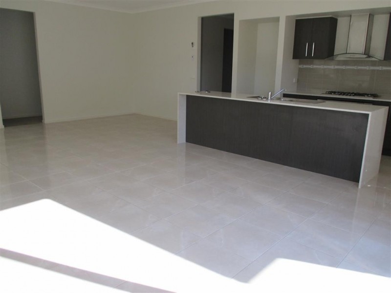 8 Ironwood Drive, Point Cook VIC 3030